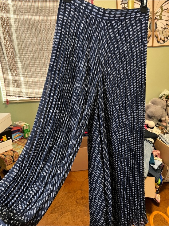 Club Monaco Pants - NWT Club Monaco Navy and White Pleated Wide Leg Pants Size 0 women’s